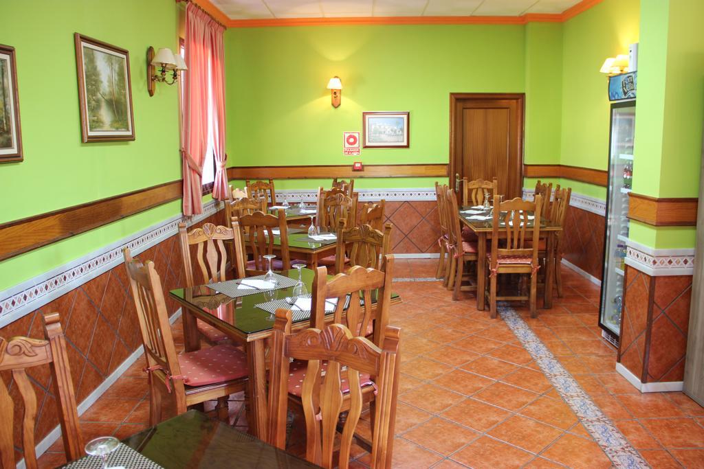 Hostal La Zamora Carcabuey Екстер'єр фото