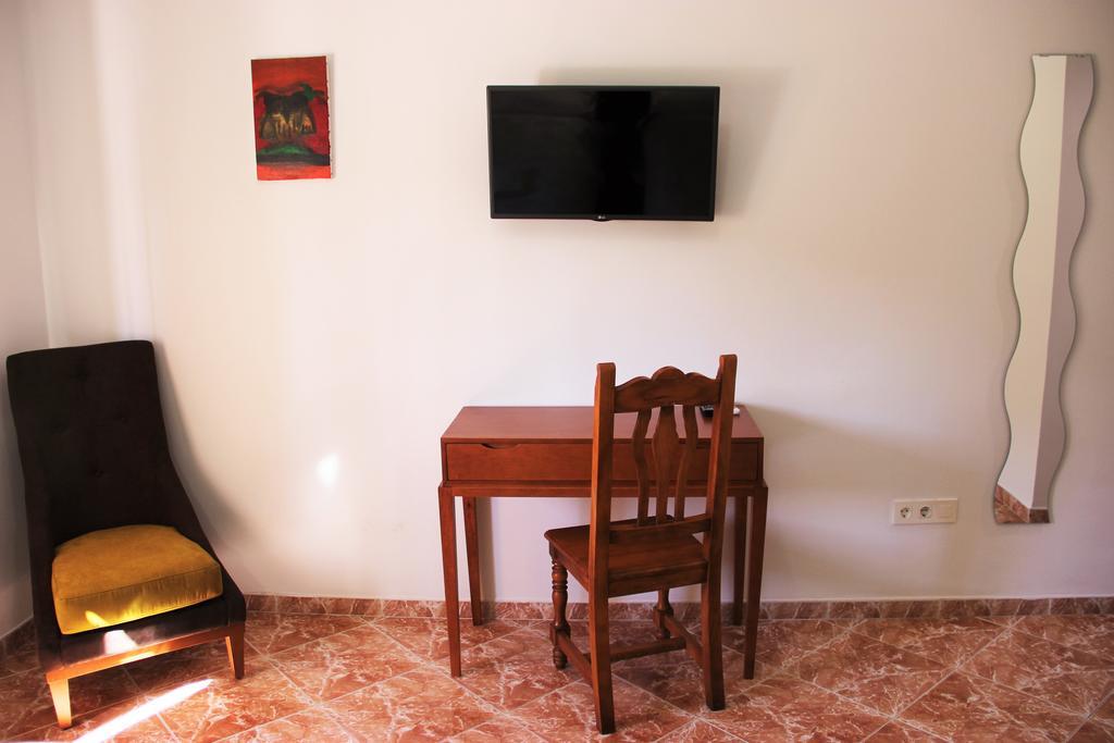 Hostal La Zamora Carcabuey Екстер'єр фото